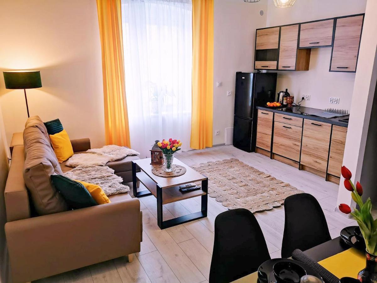 Ferienwohnung Apartament Celebrity Löschney Exterior foto